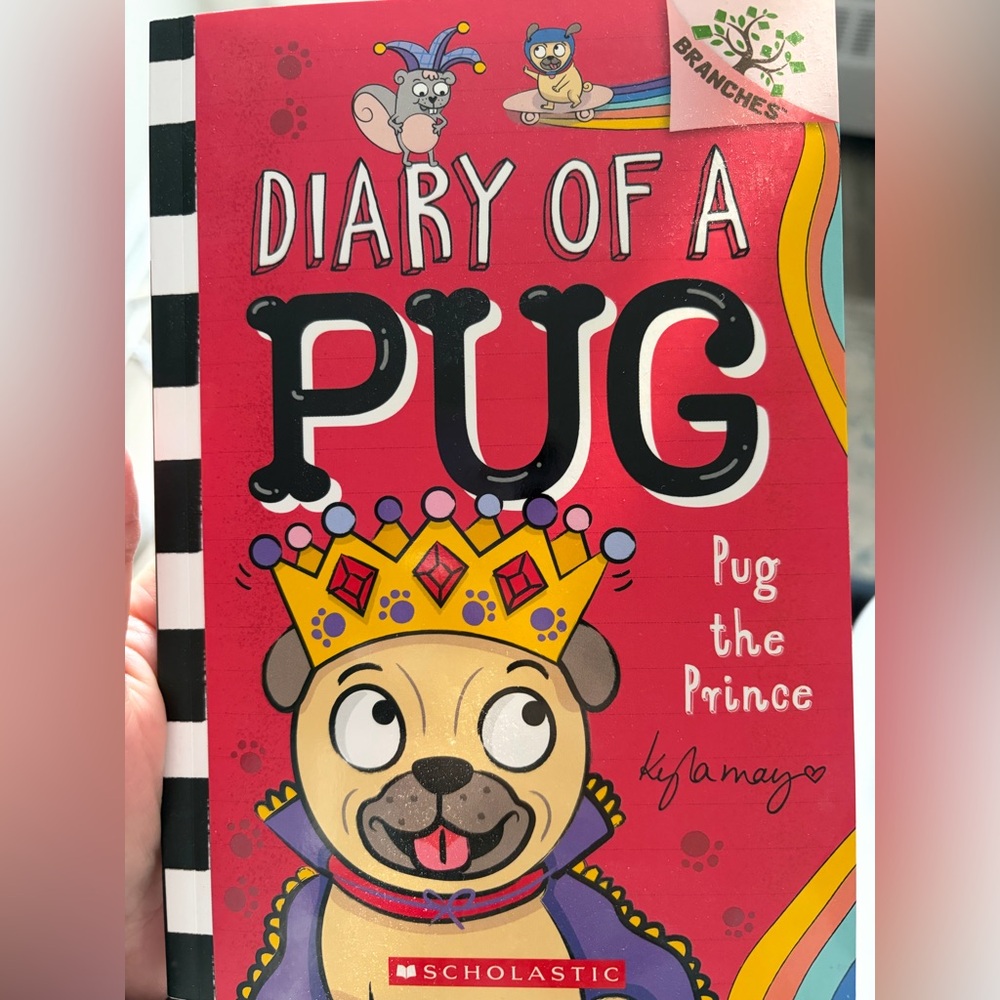 Scholastic Diary of a Pug: Pug the Prince Book